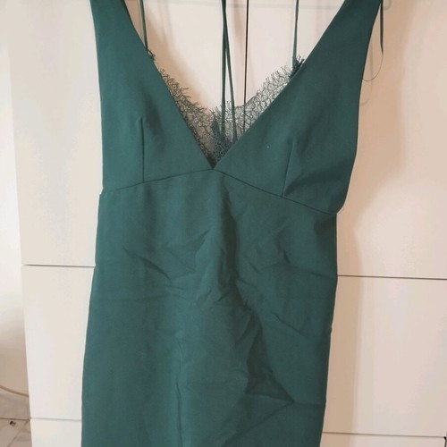 Dark green short dress M like new with lace details