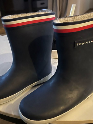 Tommy Hilfiger Kids Rain Boots Size 31 Like New