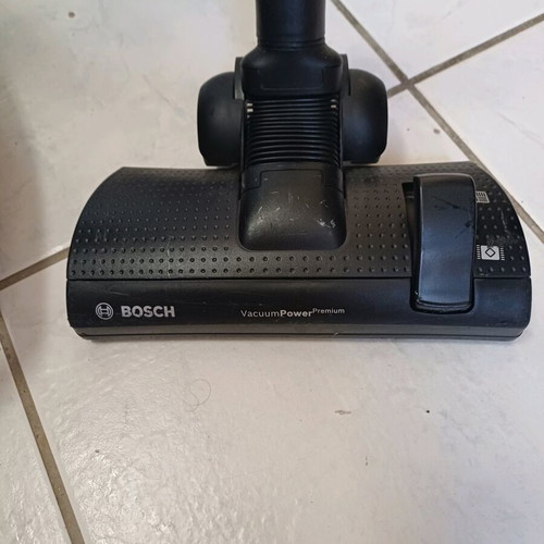 Bosch vacuum cleaner like new with bag
