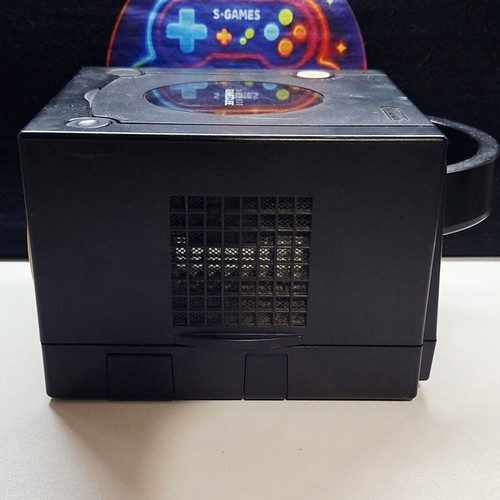 Nintendo GameCube Black PAL Model with 2 Controllers used