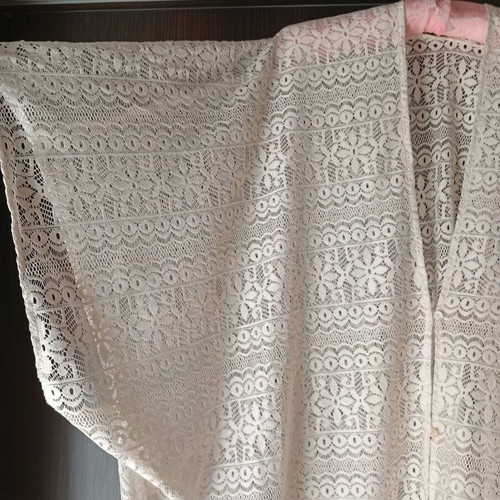 White kimono H&M in excellent condition, size L