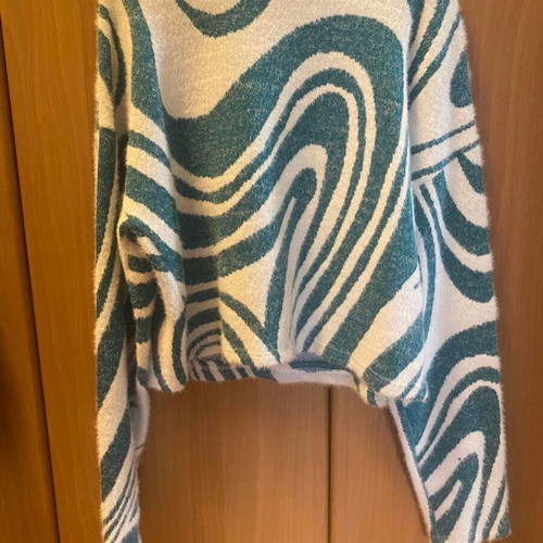 Stradivarius sweater white and green size S like new
