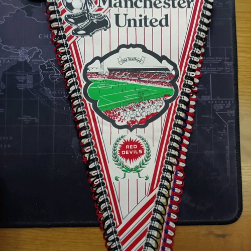 Manchester United banner like new, official replica