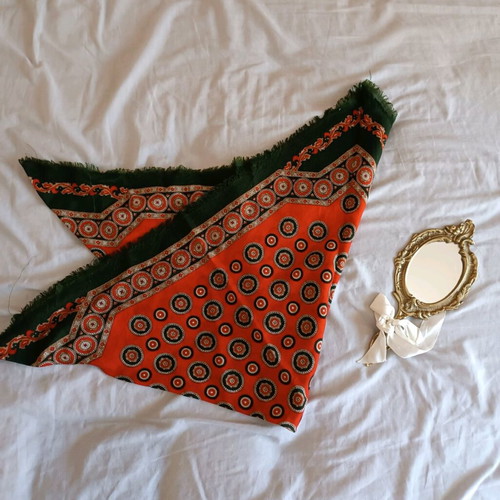 Vintage multifunctional scarf like new