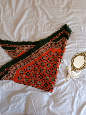 Vintage multifunctional scarf like new