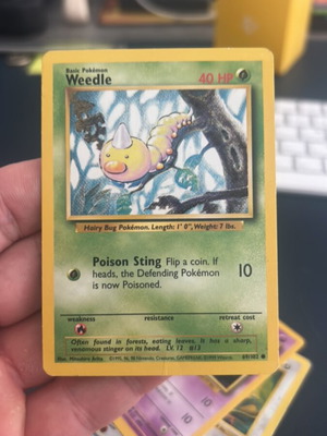 Κάρτα Weedle Base Set μεταχειρισμένη, μετρίως χρησιμοποιημένη