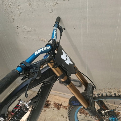 MTB Downhill Custom Commencal Furious Special Project with FoxFactory Kashima