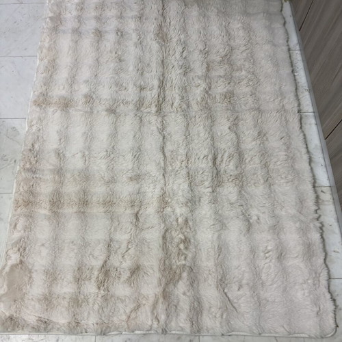 White rug