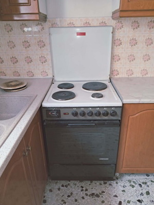 Ηλεκτρική κουζίνα Eskimo Imperia 810 N μεταχειρισμένη με 4 μαντεμένιες εστίες και φούρνο