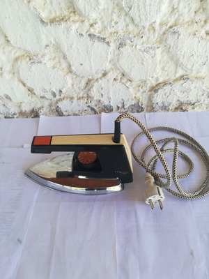 AEG vintage electric iron with fabric cord