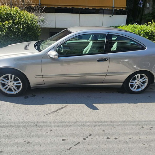 Mercedes-Benz C200 Kompressor Coupe used, 93,000km, silver