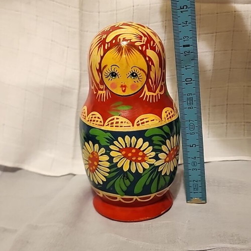 Russian Babushka set of 5, like new, 15 cm height