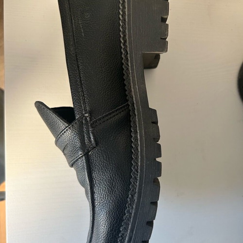 Hilo leather loafers black like new, size 38