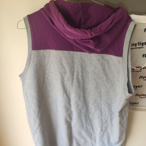 Body Talk sleeveless hoodie purple-gray size L,M like new