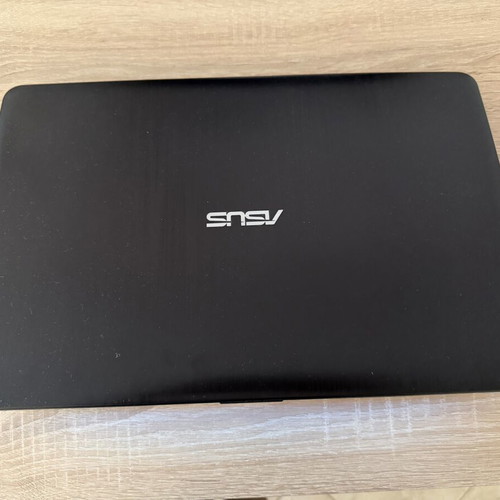 Asus VivoBook X540UA laptop like new, Intel Core i5, 15.6 inch, 256GB SSD