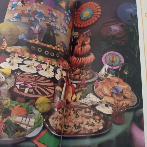 Vintage cookbook by Nikos Tselementes like new with ideas for children's parties