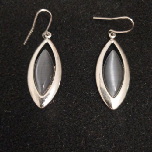 Teardrop earrings used, stainless steel non-tarnish