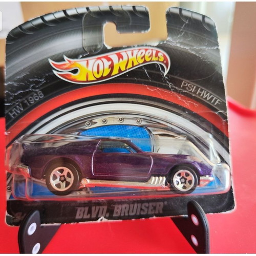 Hot Wheels Collectible 2-Pack – Tire Fryer (2003) & Blvd. Bruiser (2011)