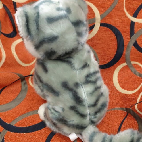 Plush cat like new, 30 cm height and length
