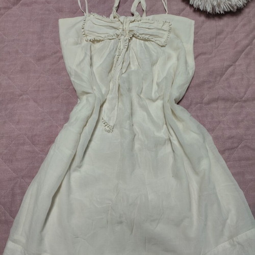 Cream dress used, very good condition