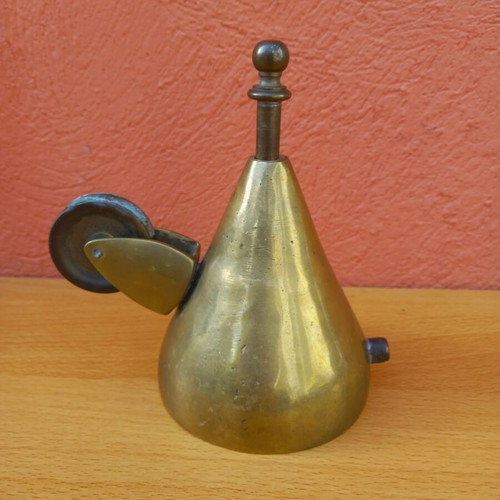 Brass weight with pulley used