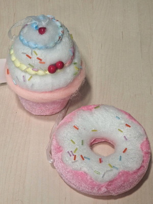 Στολίδια δέντρου καινούργια