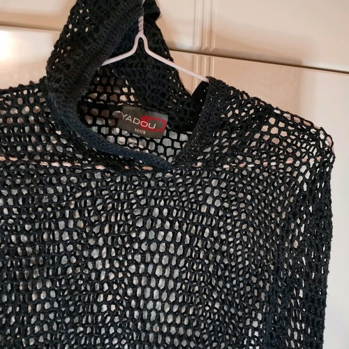 Unisex perforated blouse new, black knitted with hood