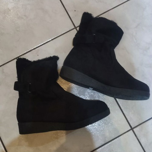 La Coquette ankle boots size 37 new with fur and velcro