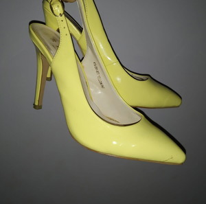 Γόβες slingback Voi noi