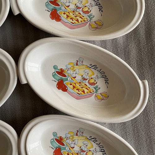Deruta platter and used dish set with chef design