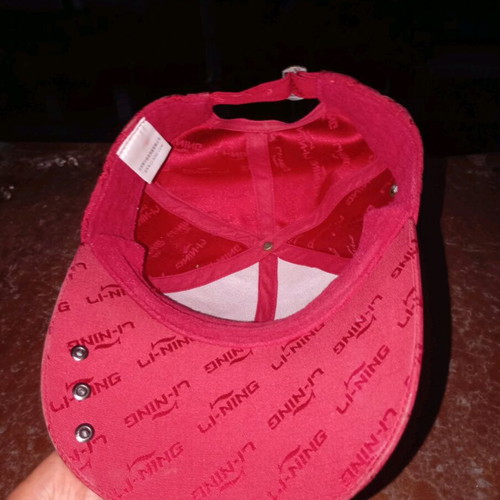 Vintage cap with visor like new, red adjustable size