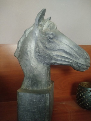 Ceramic horse bust Espiel used, height 32 cm