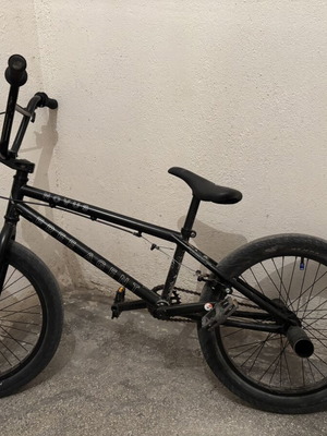 BMX bike like new, black, men's