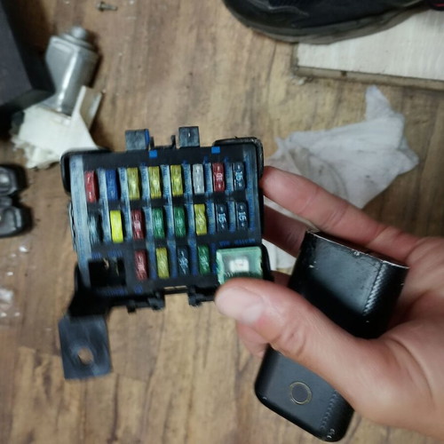 Fuse box Mazda Demio FB301418L used