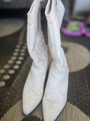 Women's boots used, white, size 37