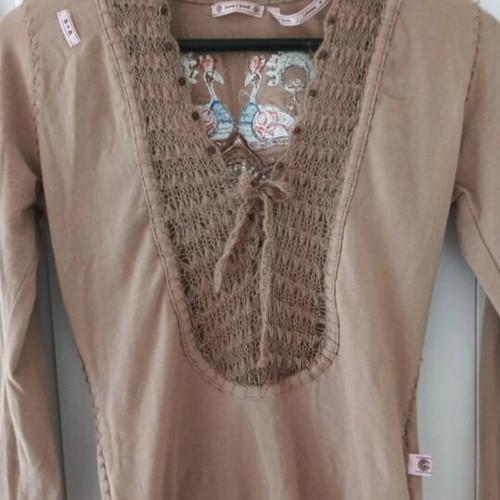 Real Y2k longsleeve shirt with embroidered peacocks and crochet details
