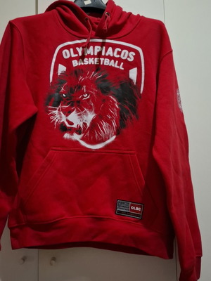 Olympiacos basketball hoodie used, small size