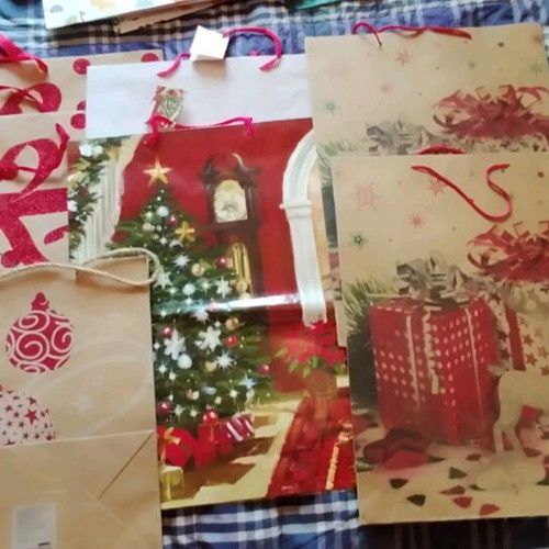 Christmas large paper gift bags like new, pack of 7