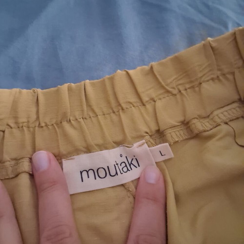 Moutaki yellow shorts size L, like new, SS 2025 collection