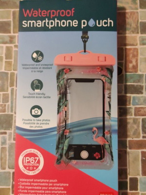 Legami Waterproof Smartphone Pouch like new