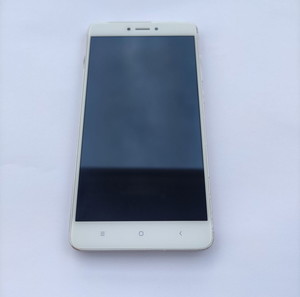 Xiaomi Redmi Note 4 (With case)