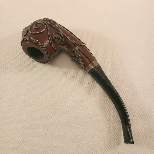 Wooden pipe used with handmade metal wire decoration