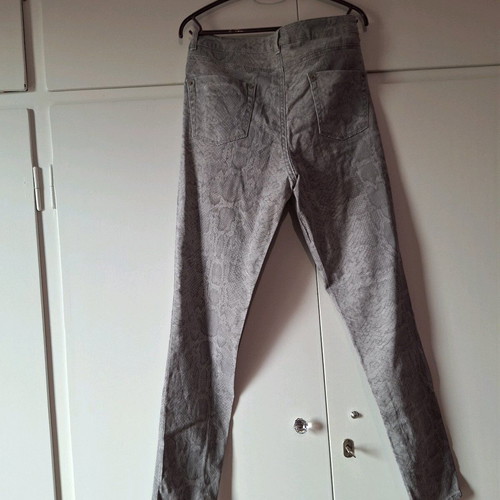 Denim jeans gray with croco pattern like new, fitted XL pants