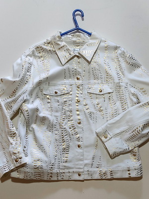 Betty Barclay jacket white with gold prints XL like new