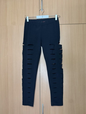 Lynne leggings like new with cutouts black