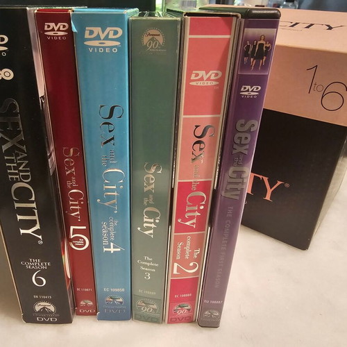 Sex and the City DVD like new, complete series with subtitles