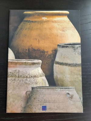 Kis Art catalog like new