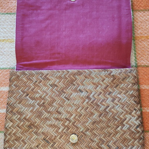 Oysho straw handbag used with boho pom pom design