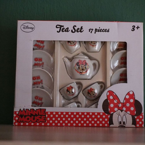 Disney Minnie Mouse porcelain tea set, new, 17 pieces