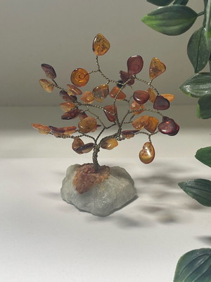Handmade wire tree like new with amber leaves